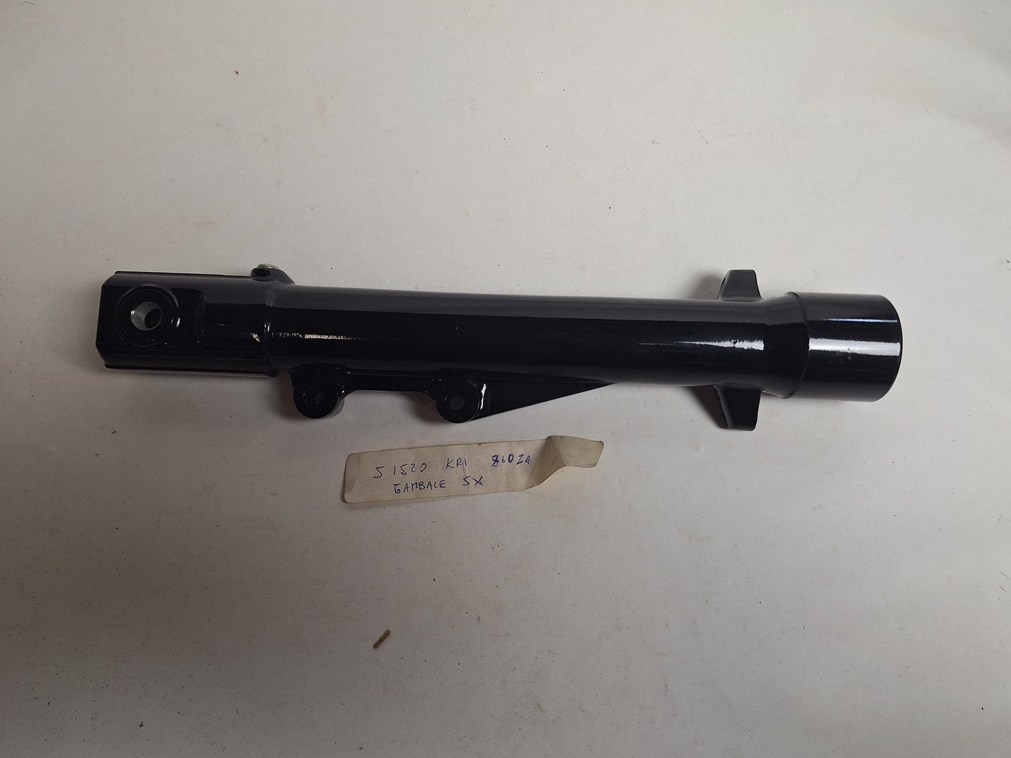 Picture of CASE L. BOTTOM  51520-KR1-860ZA